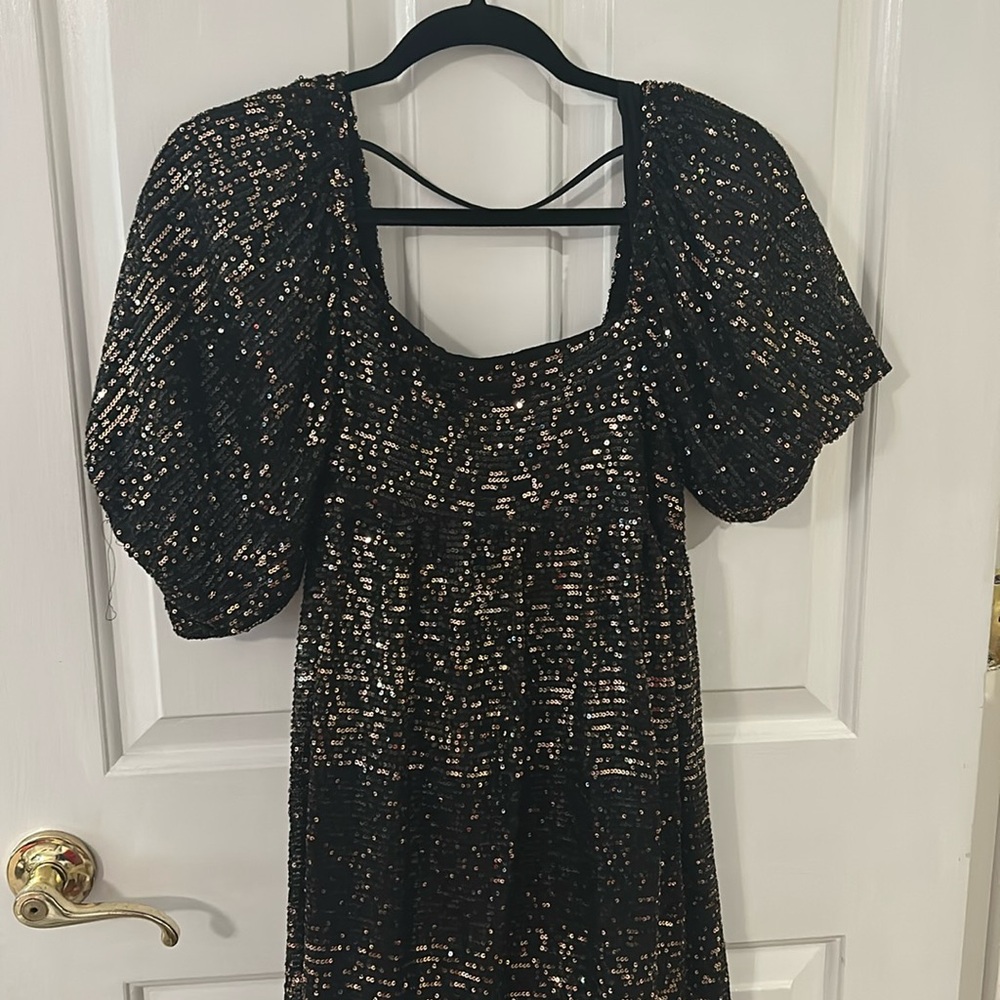 Black and Gold sequin dress. Size small. Worn once